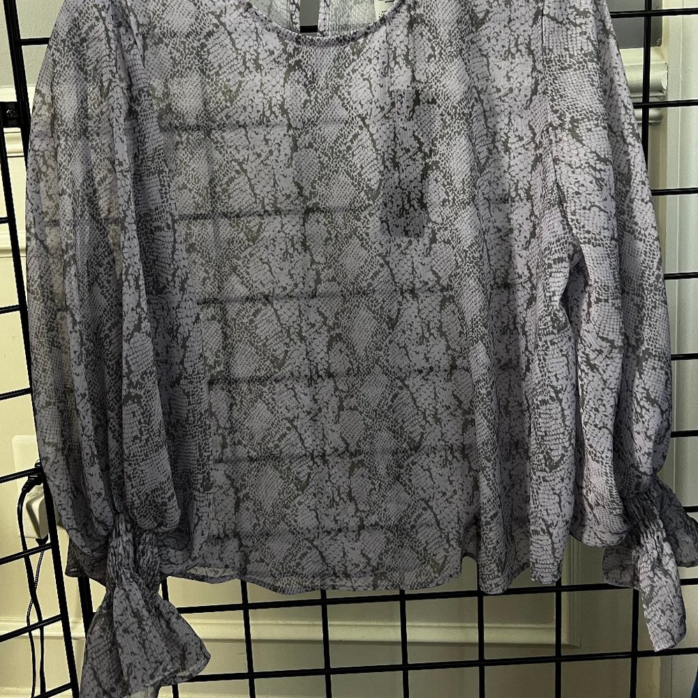 Skin Print Blouse - Picture 2 of 8